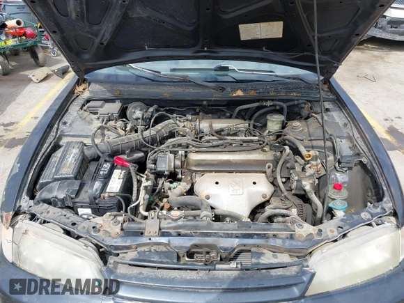 1995 Honda Accord LX with VIN JHMCD5631SC011203, listed as a IAAI auction lot 41891231 with 198,682 mi miles and . Bid and sale history available at carsss.com. Image 10.