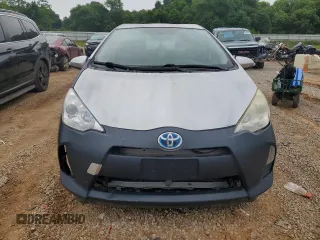 2014 Toyota Prius One with VIN JTDKDTB37E1572299, listed as a Copart auction lot 56252685 with 151,571 mi miles and Clean Title. Bid and sale history available at DreamBid. Image 5.