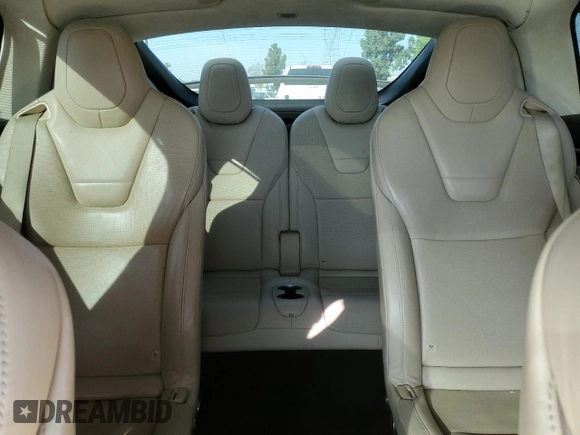 2016 Tesla Model X 70D z VIN 5YJXCBE23GF010836, wystawiony jako Copart lot #57512055 z przebiegiem 115 475 mil mil oraz Szkody całkowita. Historia ofert i sprzedaży dostępna na DreamBid. Obrazek 10.