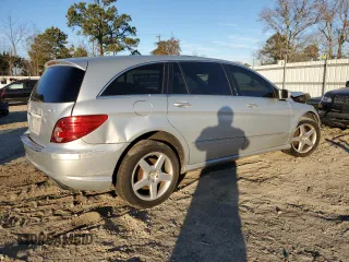 2008 Mercedes-Benz R-Class 3.5L with VIN 4JGCB65E08A073076, listed as a Copart auction lot 85693544 with 204,103 mi miles and Salvage Title. Bid and sale history available at carsss.com. Image 3.