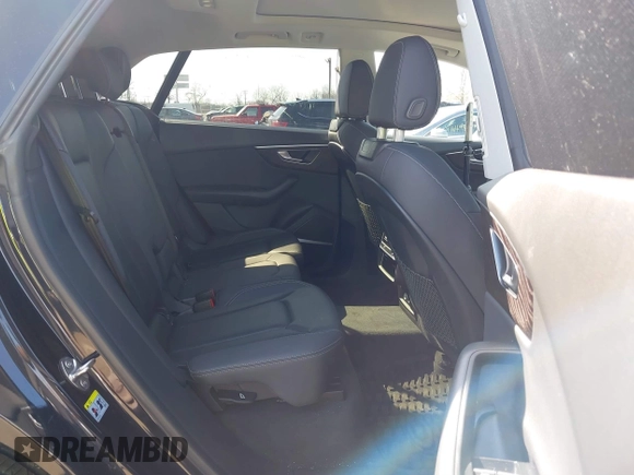2021 Audi Q8 Prestige z VIN WA1FVAF18MD012276, wystawiony jako IAAI lot #41651592 z przebiegiem 45 615 mil mil oraz . Historia ofert i sprzedaży dostępna na DreamBid. Obrazek 8.