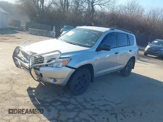 2008 Toyota RAV4 with VIN JTMBD33V386069733, listed as a IAAI auction lot 41623316 with 111,900 mi miles. Bid and sale history available at carsss.com. Image 2.