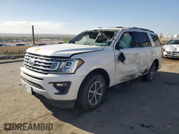 2018 Ford Expedition XLT with VIN 1FMJU1JT5JEA39237, listed as a Copart auction lot 52947615 with 113,676 mi miles and Salvage title. Bid and sale history available at DreamBid. Image 1.