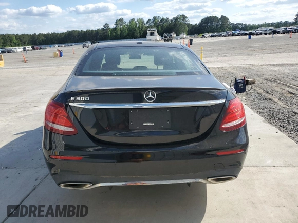 2018 Mercedes-Benz E 300 with VIN WDDZF4JB9JA374959, listed as a Copart auction lot 54957505 with 31,762 mi miles and Clean Title. Bid and sale history available at DreamBid. Image 6.