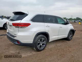 2018 Toyota Highlander LE с VIN 5TDZARFH9JS033583, выставлен на аукционе Copart как лот 58252625 с пробегом 155 179 миль миль и Списание • Salvage title. История ставок и продаж доступна на DreamBid. Изображение 3.