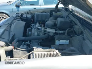 1999 Chevrolet Suburban with VIN 1GNFK16R8XJ562837, listed as a IAAI auction lot 42924070 with 291,499 mi miles and . Bid and sale history available at DreamBid. Image 12.