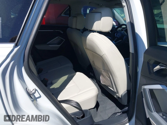 2022 Audi Q3 S line Premium Plus z VIN WA1EECF30N1126400, wystawiony jako IAAI lot #41822175 z przebiegiem 28 850 mil mil oraz . Historia ofert i sprzedaży dostępna na DreamBid. Obrazek 8.