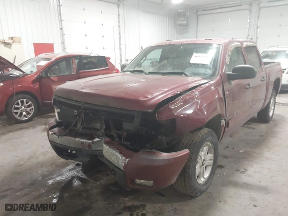 2007 Chevrolet Silverado 1500 LTZ with VIN 2GCEK13M271532935, listed as a IAAI auction lot 40947182 with 268,999 mi miles. Bid and sale history available at carsss.com. Image 6.