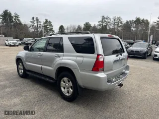 2006 Toyota 4Runner SR5 with VIN JTEBU14RX68062197, listed as a Copart auction lot 52460055 with 232,547 mi miles and Clean Title. Bid and sale history available at carsss.com. Image 3.