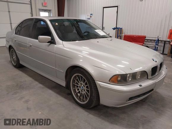 2001 BMW 5 Series 530iA with VIN WBADT63451CF02464, listed as a IAAI auction lot 41753041 with 297,760 mi miles. Bid and sale history available at carsss.com. Image 1.