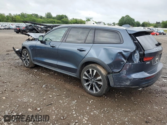 2022 Volvo V60 with VIN YV4102WK5N2093177, listed as a Copart auction lot 57644385 with 66,550 mi miles and Salvage title. Bid and sale history available at DreamBid. Image 2.