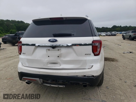 2017 Ford Explorer XLT z VIN 1FM5K8D85HGA31323, wystawiony jako Copart lot #62210725 z przebiegiem 135 643 mil mil oraz Szkoda całkowita • Salvage title. Historia ofert i sprzedaży dostępna na DreamBid. Obrazek 6.