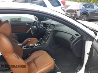 2015 Hyundai Genesis Coupe R-Spec with VIN KMHHU6KJ4FU127511, listed as a IAAI auction lot 42214070 with Not provided miles and . Bid and sale history available at DreamBid. Image 5.
