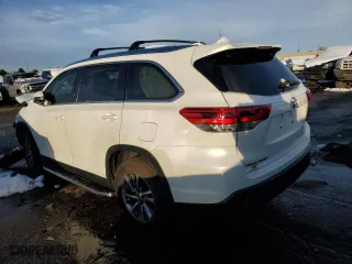 2019 Toyota Highlander SE with VIN 5TDJZRFH3KS943706, listed as a Copart auction lot 79907224 with 62,596 mi miles and Salvage Title. Bid and sale history available at carsss.com. Image 2.
