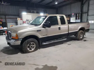 2001 Ford F-250 XL with VIN 1FTNX21F71EB01590, listed as a Copart auction lot 53720615 with 344,588 mi miles and Salvage Title. Bid and sale history available at DreamBid. Image 1.