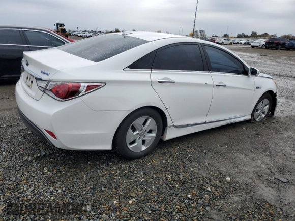 2012 Hyundai Sonata Hybrid with VIN KMHEC4A4XCA057497, listed as a Copart auction lot 82206914 with Not Provided miles and Salvage Title. Bid and sale history available at DreamBid. Image 3.