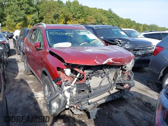 2015 Nissan Rogue SV with VIN 5N1AT2MV2FC772581, listed as a IAAI auction lot 40523006 with Not Provided miles. Bid and sale history available at carsss.com. Image 1.
