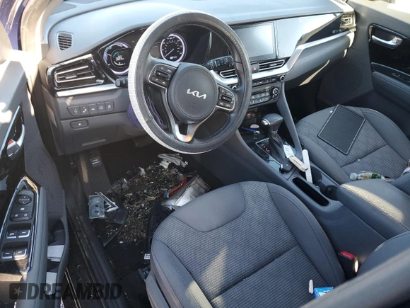 2022 Kia Niro LXS SE with VIN KNDCB3LC7N5533973, listed as a Copart auction lot 84605624 with 38,797 mi miles and Salvage Title. Bid and sale history available at carsss.com. Image 8.