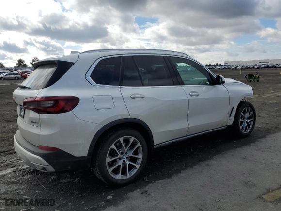 2023 BMW X5 xDrive40i with VIN 5UXCR6C04P9R89507, listed as a Copart auction lot 47263655 with 4,674 mi miles and Salvage Title. Bid and sale history available at carsss.com. Image 3.