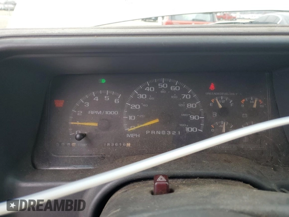 1998 GMC Yukon with VIN 1GKEK13R0WJ728697, listed as a Copart auction lot 45138855 with 283,616 mi miles and Salvage Title. Bid and sale history available at carsss.com. Image 9.
