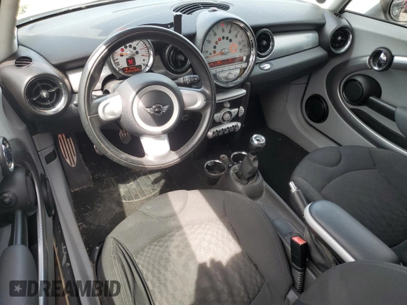 2007 MINI Hardtop S with VIN WMWMF73527TT83851, listed as a Copart auction lot 54740125 with 140,296 mi miles and Clean Title. Bid and sale history available at DreamBid. Image 8.
