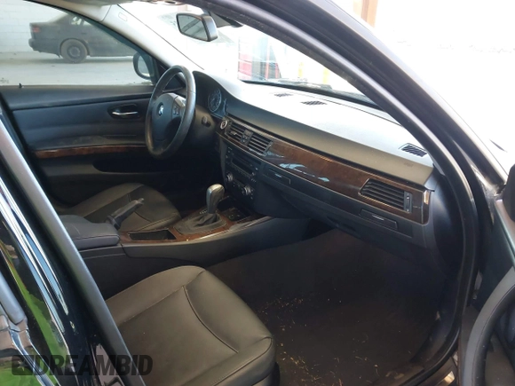 2010 BMW 3 Series 328i with VIN WBAPH5G52ANM36419, listed as a IAAI auction lot 41401135 with 102,237 mi miles and . Bid and sale history available at DreamBid. Image 5.