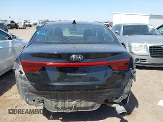 2021 Kia Forte LXS z VIN 3KPF24AD2ME338591, wystawiony jako IAAI lot #42231929 z przebiegiem 86 008 mil mil oraz . Historia ofert i sprzedaży dostępna na DreamBid. Obrazek 17.