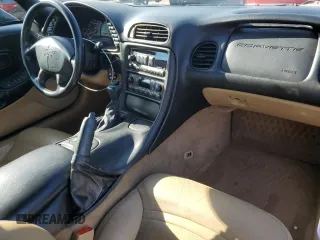 2001 Chevrolet Corvette with VIN 1G1YY22G015107824, listed as a Copart auction lot 70712274 with 85,372 mi miles and Salvage Title. Bid and sale history available at carsss.com. Image 8.
