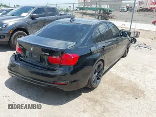 2015 BMW 3 Series 328i с VIN WBA3A5G5XFNS85209, выставлен на аукционе IAAI как лот 42428368 с пробегом 171 557 миль миль и . История ставок и продаж доступна на DreamBid. Изображение 4.