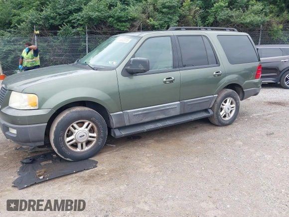 2005 Ford Expedition Special Service с VIN 1FMPU16575LB01825, выставлен на аукционе IAAI как лот 42335134 с пробегом 130 788 миль миль и . История ставок и продаж доступна на DreamBid. Изображение 18.