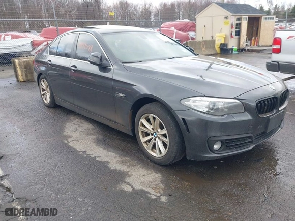 2015 BMW 5 Series 528i xDrive with VIN WBA5A7C59FD624753, listed as a IAAI auction lot 41981648 with 272,102 mi miles. Bid and sale history available at carsss.com. Image 1.