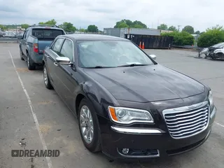 2012 Chrysler 300 C z VIN 2C3CCAET5CH188208, wystawiony jako IAAI lot #42389254 z przebiegiem 115 016 mil mil oraz . Historia ofert i sprzedaży dostępna na DreamBid. Obrazek 1.