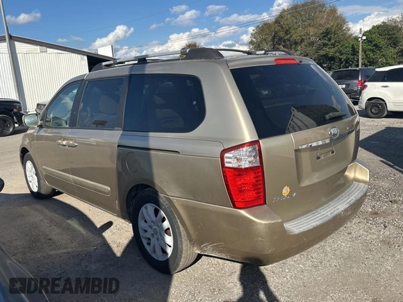 2008 Kia Sedona LX with VIN KNDMB233X86193585, listed as a Copart auction lot 45224365 with 251,187 mi miles and Clean Title. Bid and sale history available at carsss.com. Image 3.
