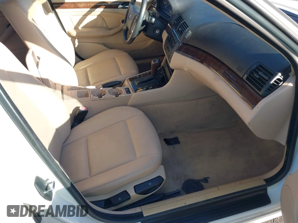 2005 BMW 3 Series 325i with VIN WBAAZ33495KW75624, listed as a IAAI auction lot 41495796 with 92,832 mi miles and . Bid and sale history available at DreamBid. Image 5.
