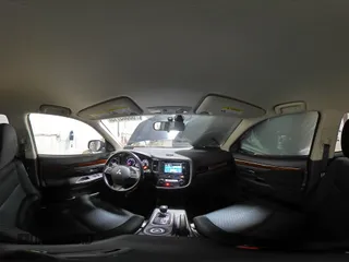 2014 Mitsubishi Outlander GT z VIN JA4JZ4AX2EZ013911, wystawiony jako Copart lot #60603715 z przebiegiem 78 547 mil mil oraz Szkoda całkowita • Salvage title. Historia ofert i sprzedaży dostępna na DreamBid. Obrazek 15.