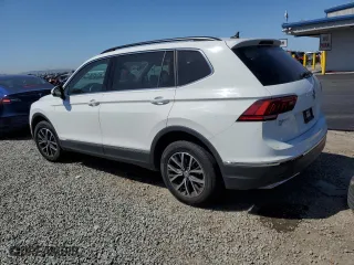 2020 Volkswagen Tiguan SE with VIN 3VV3B7AX1LM069603, listed as a Copart auction lot 51804315 with 24,489 mi miles and Clean Title. Bid and sale history available at carsss.com. Image 2.