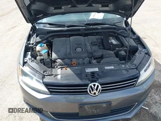 2013 Volkswagen Jetta Sedan SE with VIN 3VWDP7AJ0DM280614, listed as a IAAI auction lot 41882868 with 142,363 mi miles. Bid and sale history available at carsss.com. Image 10.