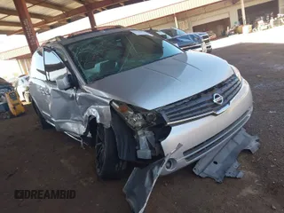 2009 Nissan Quest with VIN 5N1BV28U69N105246, listed as a IAAI auction lot 41765894 with 118,311 mi miles and . Bid and sale history available at carsss.com. Image 1.