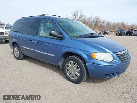 2007 Chrysler Town & Country Touring z VIN 2A4GP54L17R125711, wystawiony jako IAAI lot #41865946 z przebiegiem 169 558 mil mil oraz . Historia ofert i sprzedaży dostępna na DreamBid. Obrazek 1.