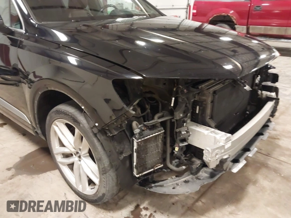 2017 Audi Q7 Prestige with VIN WA1VABF71HD043036, listed as a IAAI auction lot 42255140 with 90,009 mi miles and . Bid and sale history available at DreamBid. Image 20.