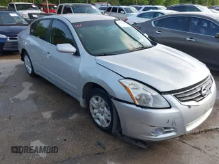 2012 Nissan Altima 2.5 S with VIN 1N4AL2AP8CN506157, listed as a IAAI auction lot 42059423 with 176,262 mi miles. Bid and sale history available at carsss.com. Image 1.