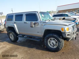 2006 Hummer H3 with VIN 5GTDN136868194546, listed as a IAAI auction lot 41981341 with 128,686 mi miles. Bid and sale history available at carsss.com. Image 13.