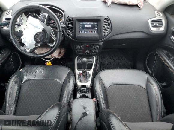 2019 Jeep Compass Latitude with VIN 3C4NJCBB0KT613695, listed as a Copart auction lot 61493135 with 103,602 mi miles and Salvage title. Bid and sale history available at DreamBid. Image 8.