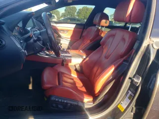 2015 BMW M6 z VIN WBS6C9C5XFD467854, wystawiony jako Copart lot #86177724 z przebiegiem 55 789 mil mil oraz Szkoda całkowita • Salvage title. Historia ofert i sprzedaży dostępna na DreamBid. Obrazek 5.