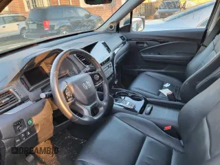 2020 Honda Pilot Touring 8-Passenger with VIN 5FNYF6H93LB022913, listed as a Copart auction lot 50825655 with 10,513 mi miles and Salvage Title. Bid and sale history available at DreamBid. Image 8.