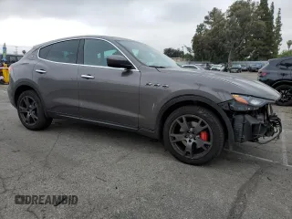 2018 Maserati Levante with VIN ZN661XUA7JX270207, listed as a Copart auction lot 55647243 with 21,557 mi miles. Bid and sale history available at carsss.com. Image 4.