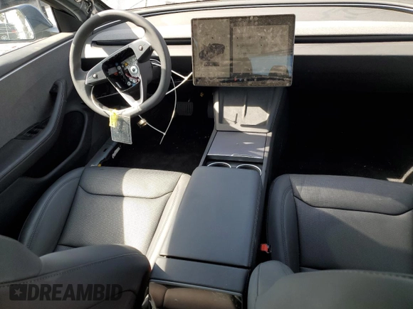2024 Tesla Model 3 z VIN 5YJ3E1EA5RF857757, wystawiony jako Copart lot #45758385 z przebiegiem 5364 mil mil oraz Szkody całkowita. Historia ofert i sprzedaży dostępna na DreamBid. Obrazek 8.