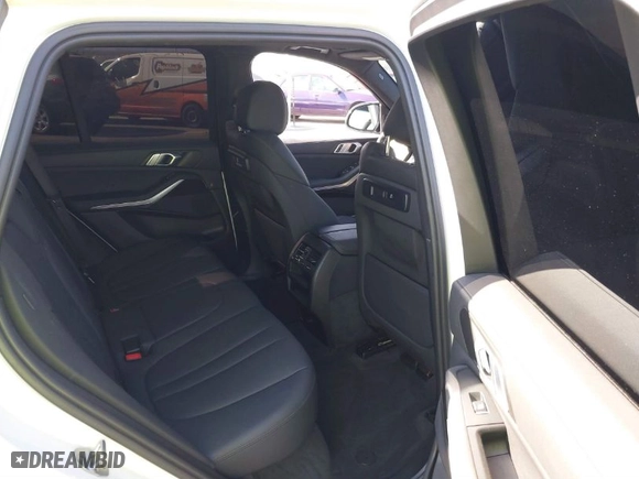 2020 BMW X5 sDrive40i with VIN 5UXCR4C03LLT19500, listed as a IAAI auction lot 40598669 with 61,604 mi miles. Bid and sale history available at carsss.com. Image 8.