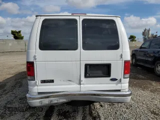 2003 Ford Econoline Passenger XL z VIN 1FBSS31L43HA01742, wystawiony jako Copart lot #48009694 z przebiegiem 150 430 mil mil oraz Szkoda całkowita • Salvage title. Historia ofert i sprzedaży dostępna na DreamBid. Obrazek 6.