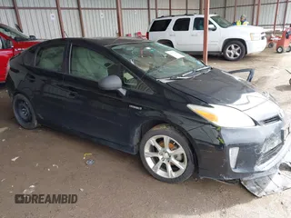 2013 Toyota Prius One z VIN JTDKN3DU2D5687029, wystawiony jako IAAI lot #42103028 z przebiegiem Nie podano mil oraz . Historia ofert i sprzedaży dostępna na DreamBid. Obrazek 1.